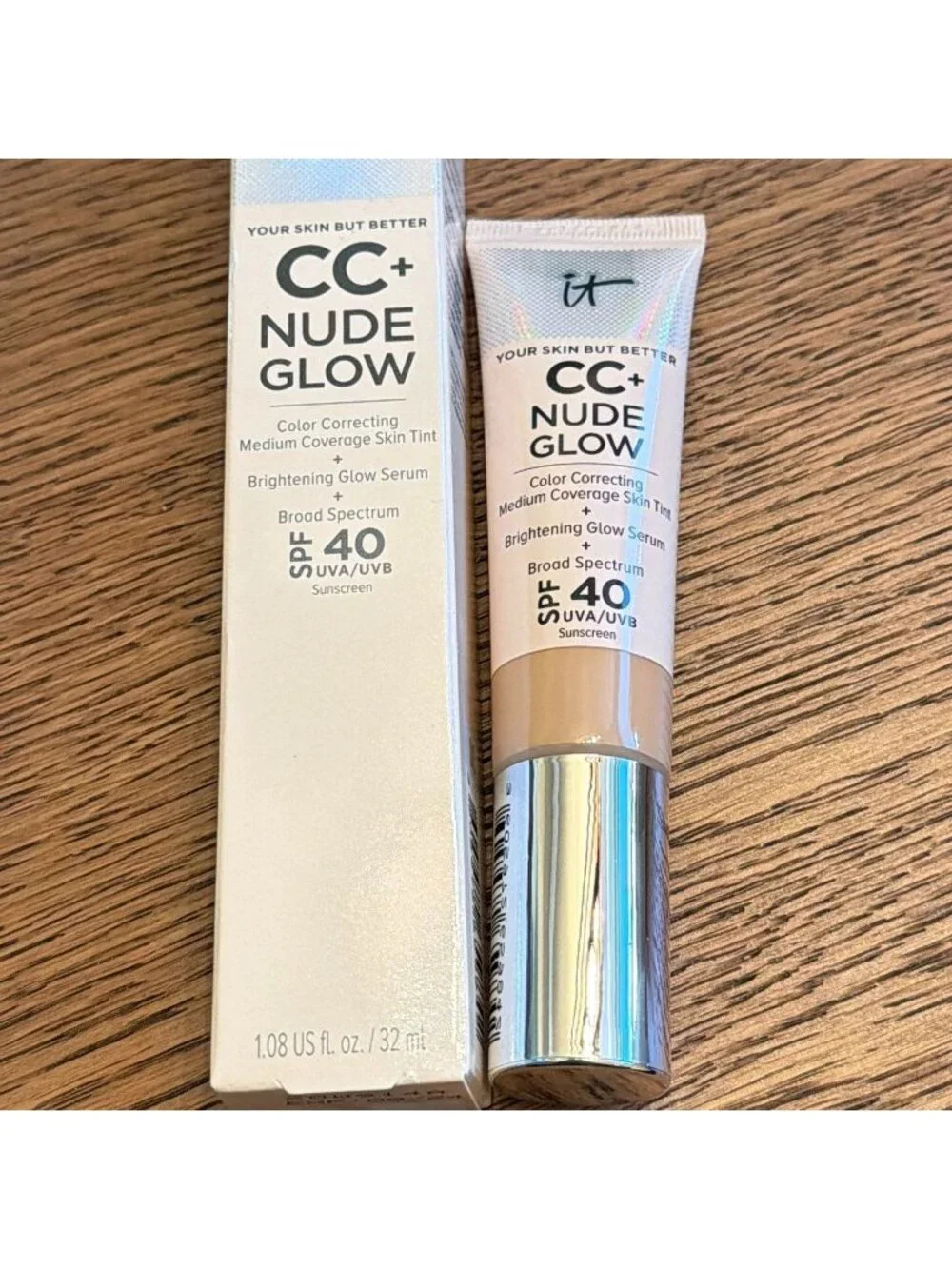 IT Cosmetics CC+ Nude Glow Medium Coverage Foundation Tint Light SPF 40 Exp 24